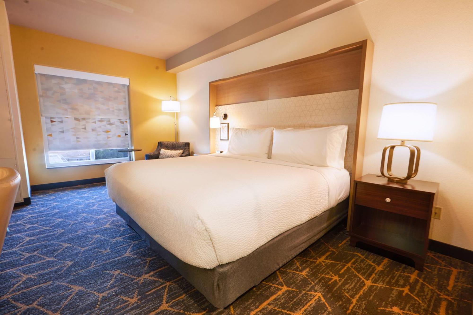 Holiday Inn Oakland Airport By Ihg Exterior photo